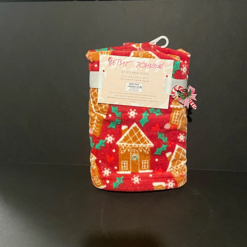 Betsey Johnson Christmas hand towels, NWT
